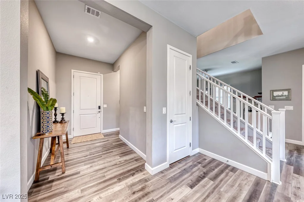 940 Riverlawn, Las Vegas, NV 89138