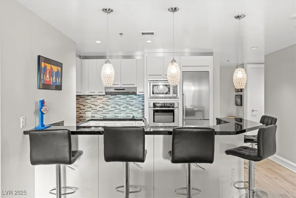 2700 Las Vegas, Las Vegas, NV 89109