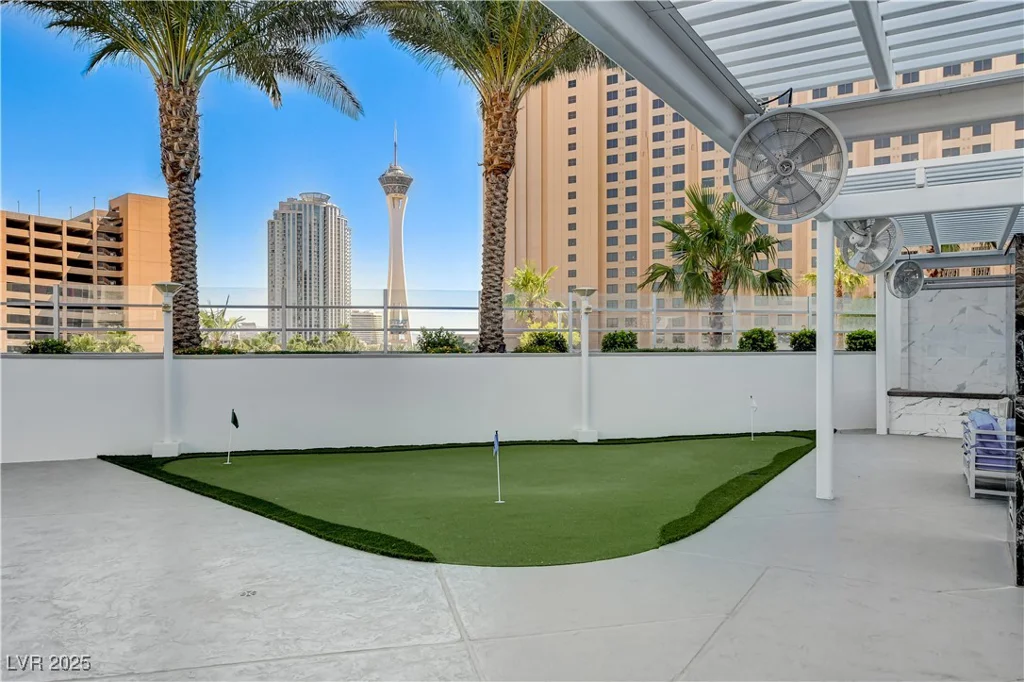 2700 Las Vegas, Las Vegas, NV 89109
