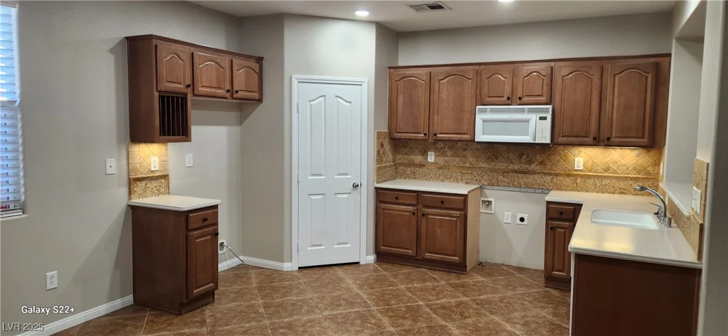 8724 Big Sagebrush, Las Vegas, NV 89117
