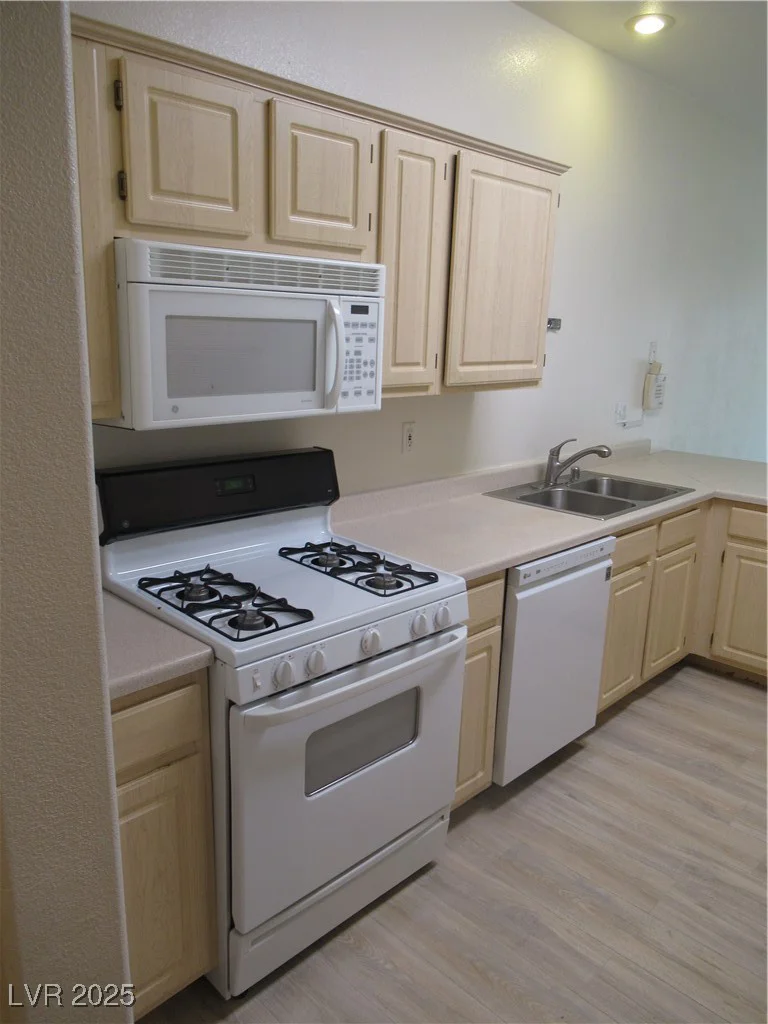 1607 Colloquium, Henderson, NV 89014