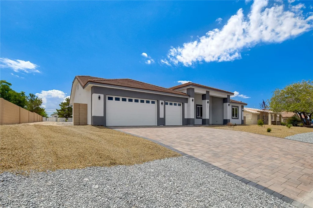 5601 Mary Lou, Pahrump, NV 89061