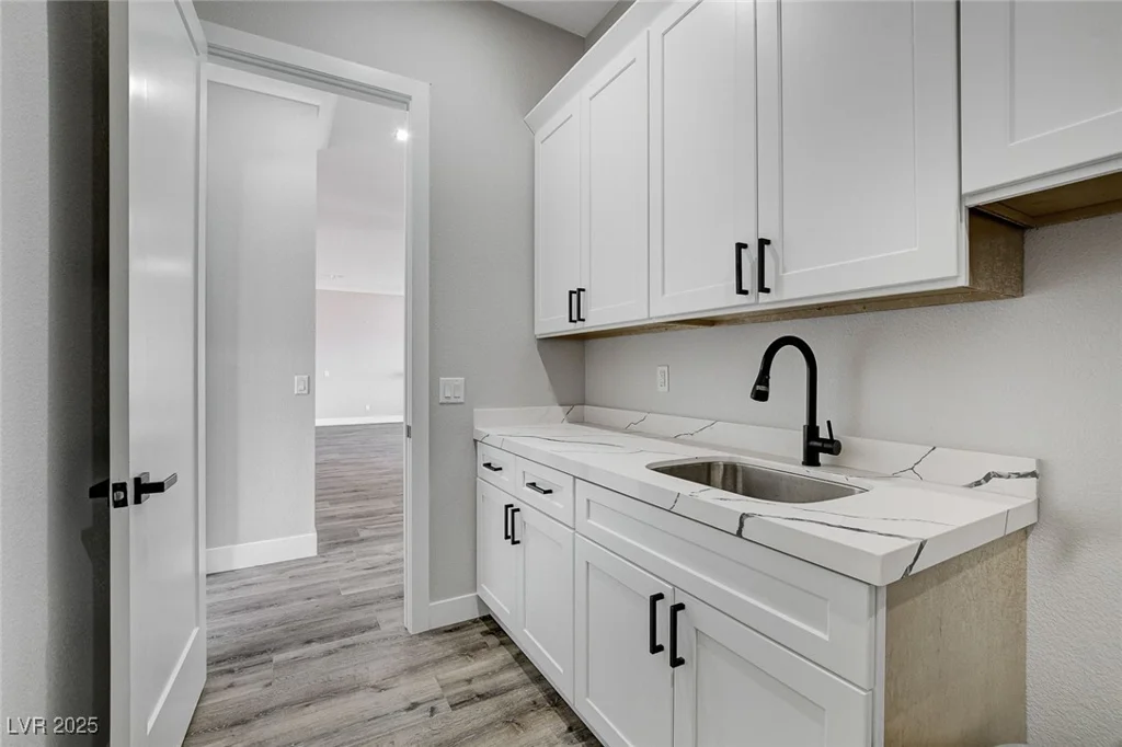 5601 Mary Lou, Pahrump, NV 89061