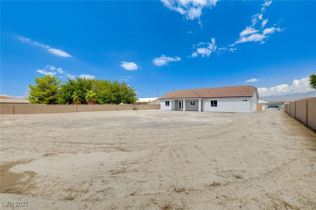 5601 Mary Lou, Pahrump, NV 89061