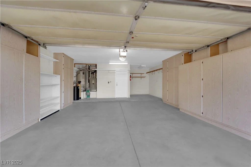 9013 Litchfield, Las Vegas, NV 89134