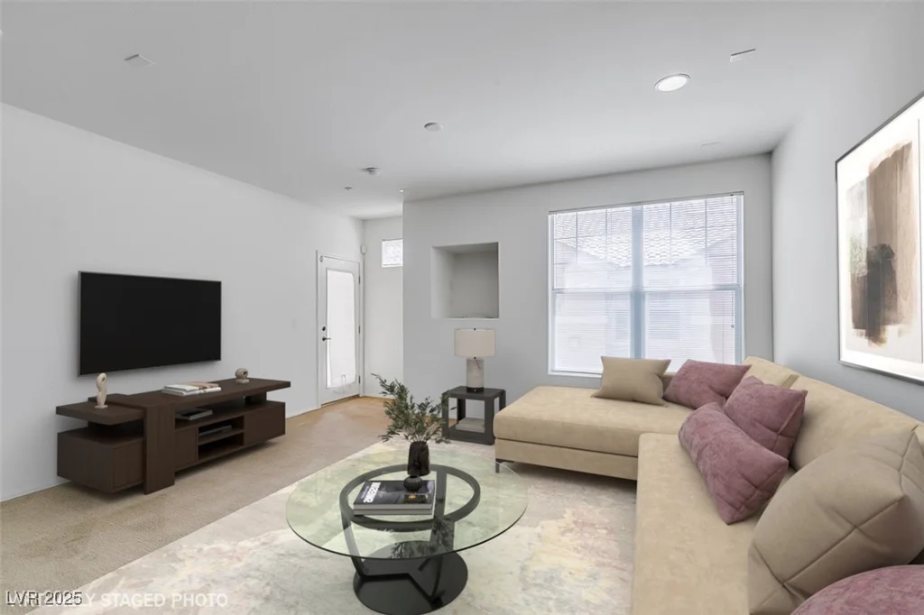 5855 Valley, North Las Vegas, NV 89031