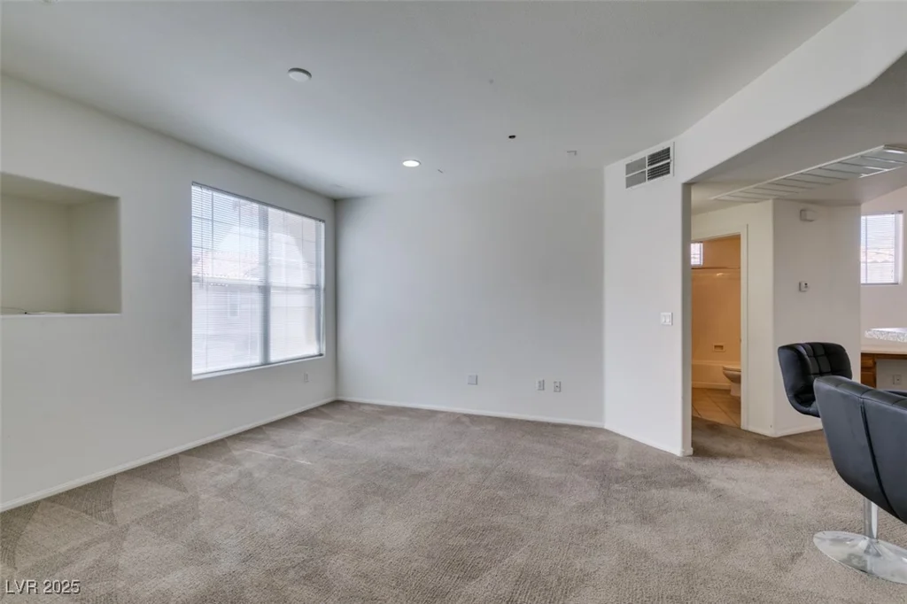 5855 Valley, North Las Vegas, NV 89031