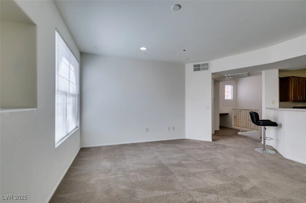 5855 Valley, North Las Vegas, NV 89031