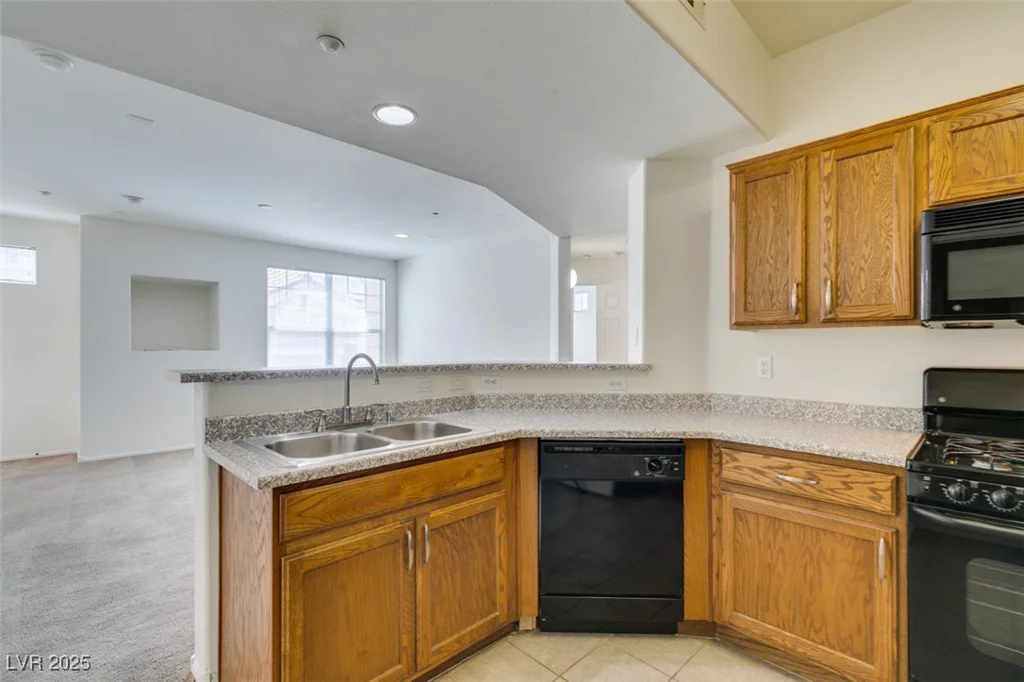 5855 Valley, North Las Vegas, NV 89031