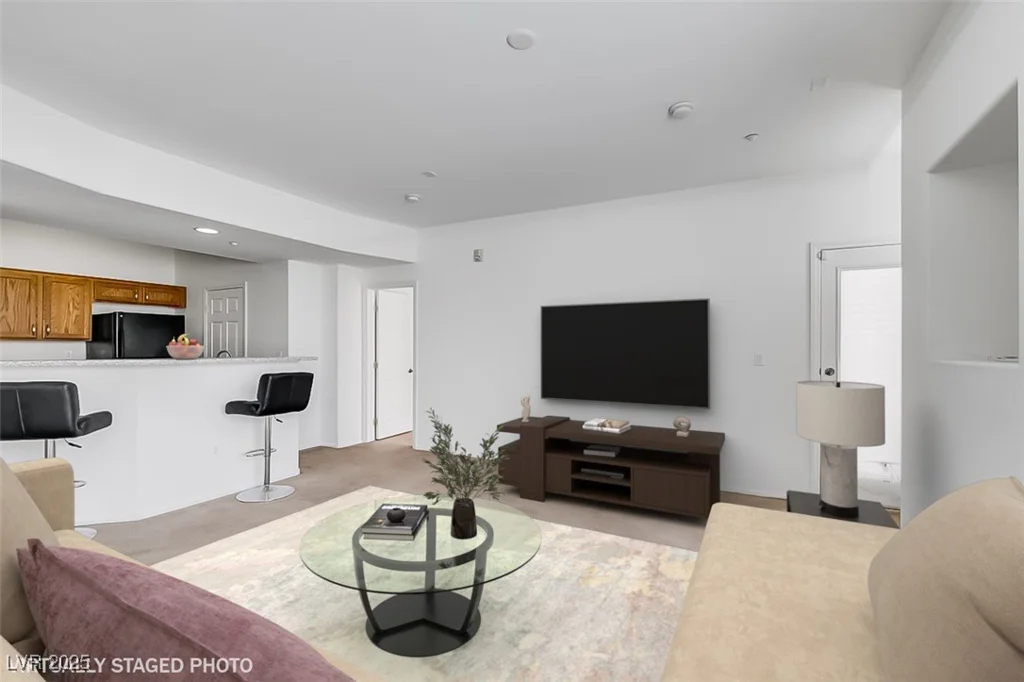 5855 Valley, North Las Vegas, NV 89031