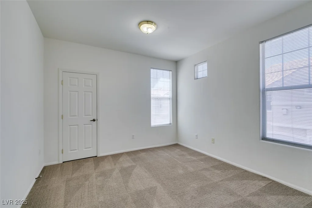 5855 Valley, North Las Vegas, NV 89031