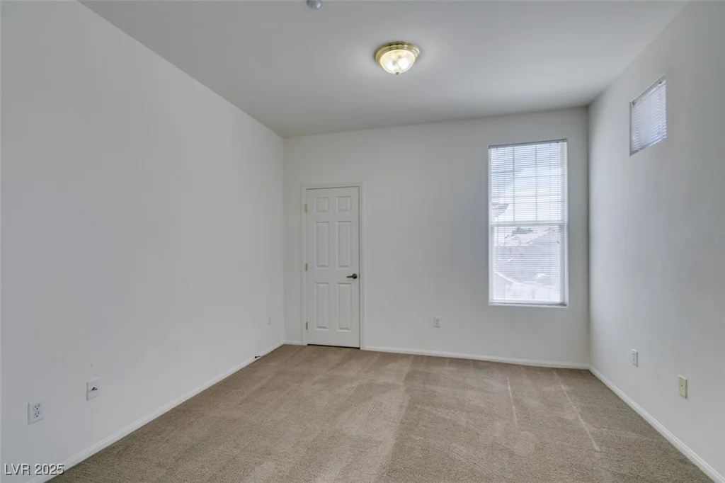 5855 Valley, North Las Vegas, NV 89031