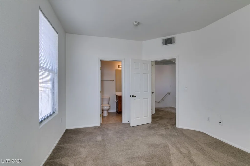 5855 Valley, North Las Vegas, NV 89031