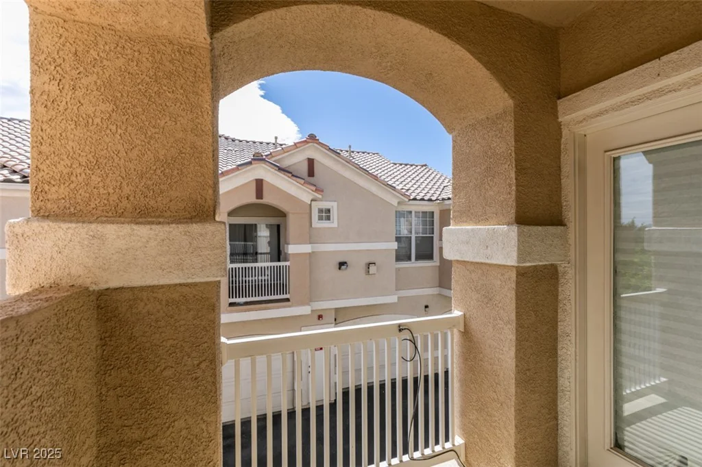 5855 Valley, North Las Vegas, NV 89031