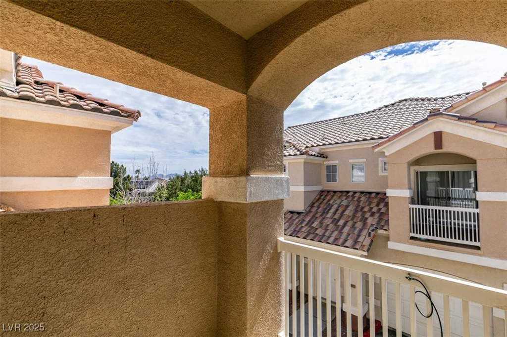 5855 Valley, North Las Vegas, NV 89031