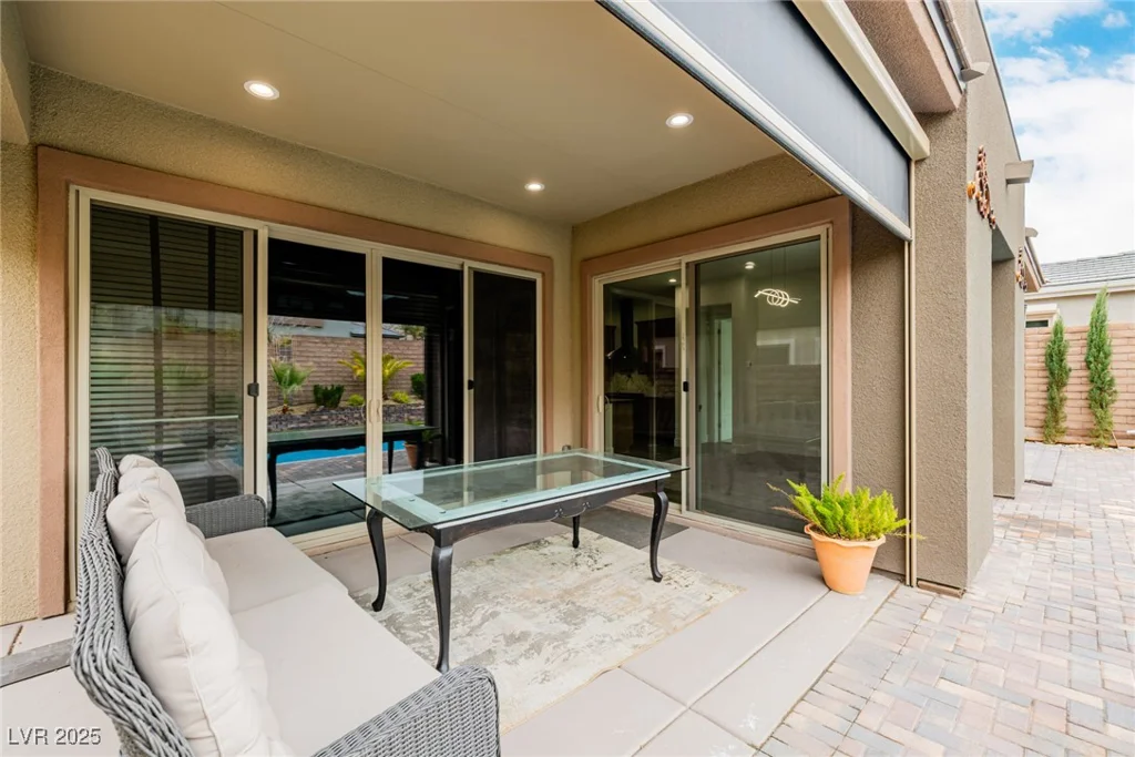 11185 Black Fire Opal, Las Vegas, NV 89138