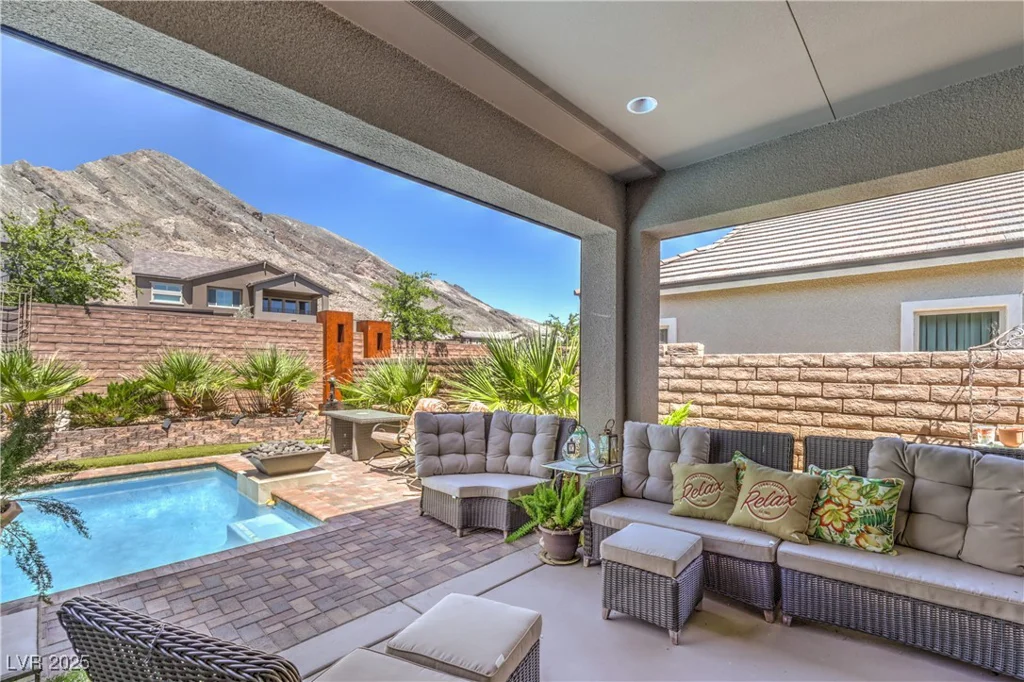 11185 Black Fire Opal, Las Vegas, NV 89138