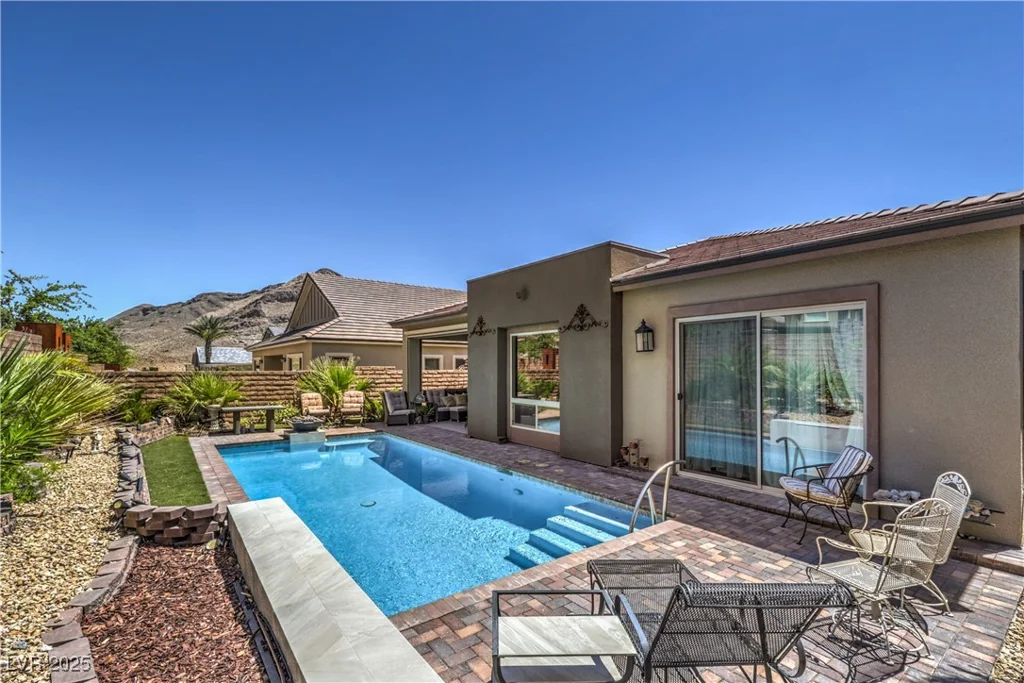 11185 Black Fire Opal, Las Vegas, NV 89138