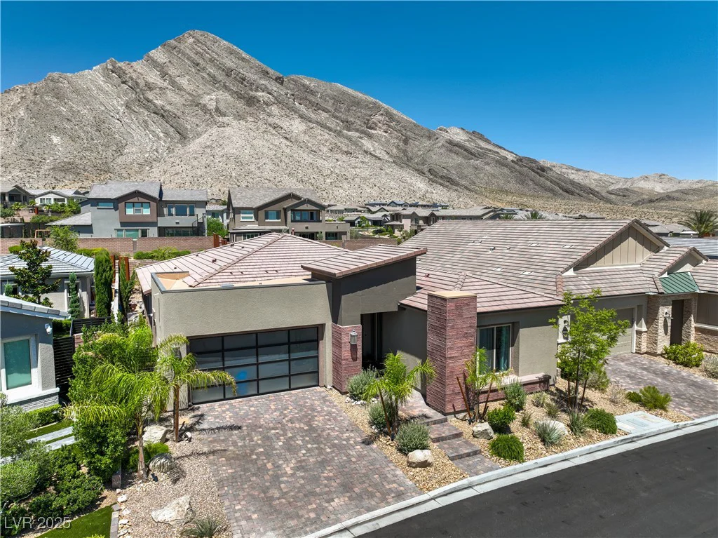 11185 Black Fire Opal, Las Vegas, NV 89138