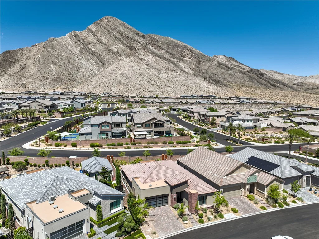 11185 Black Fire Opal, Las Vegas, NV 89138