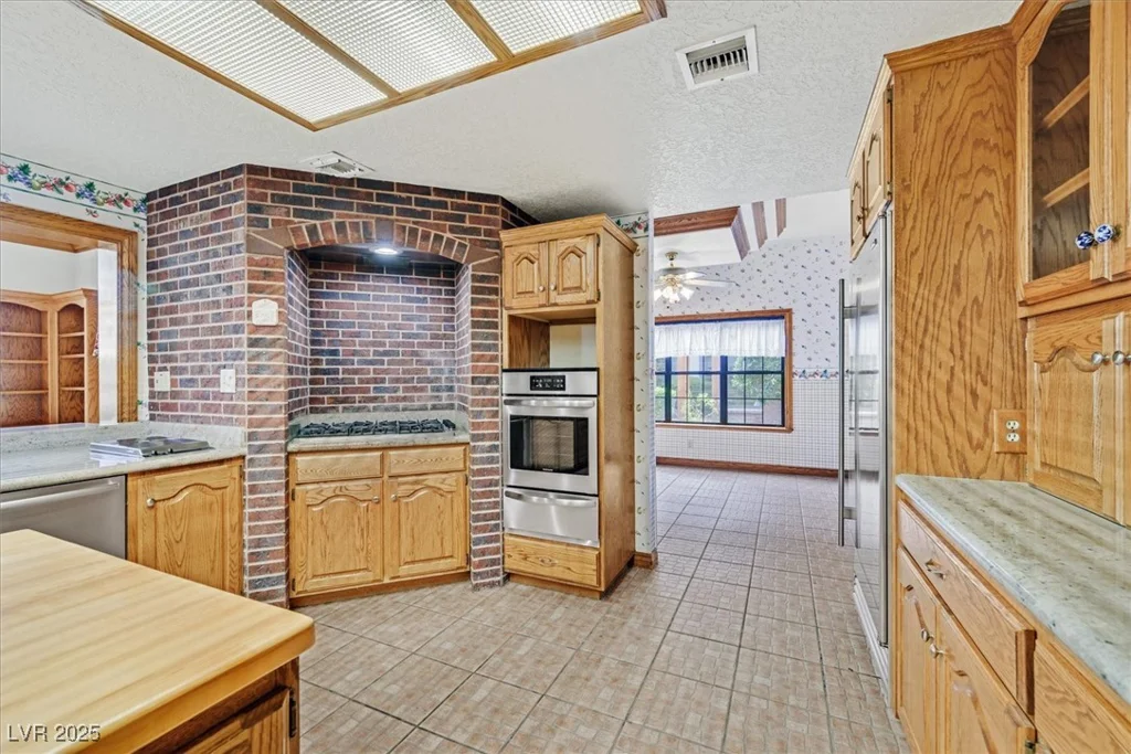 3111 Coachlight, Las Vegas, NV 89117