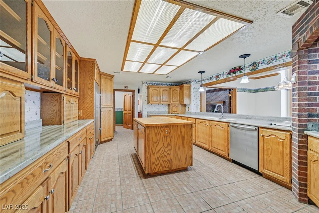 3111 Coachlight, Las Vegas, NV 89117
