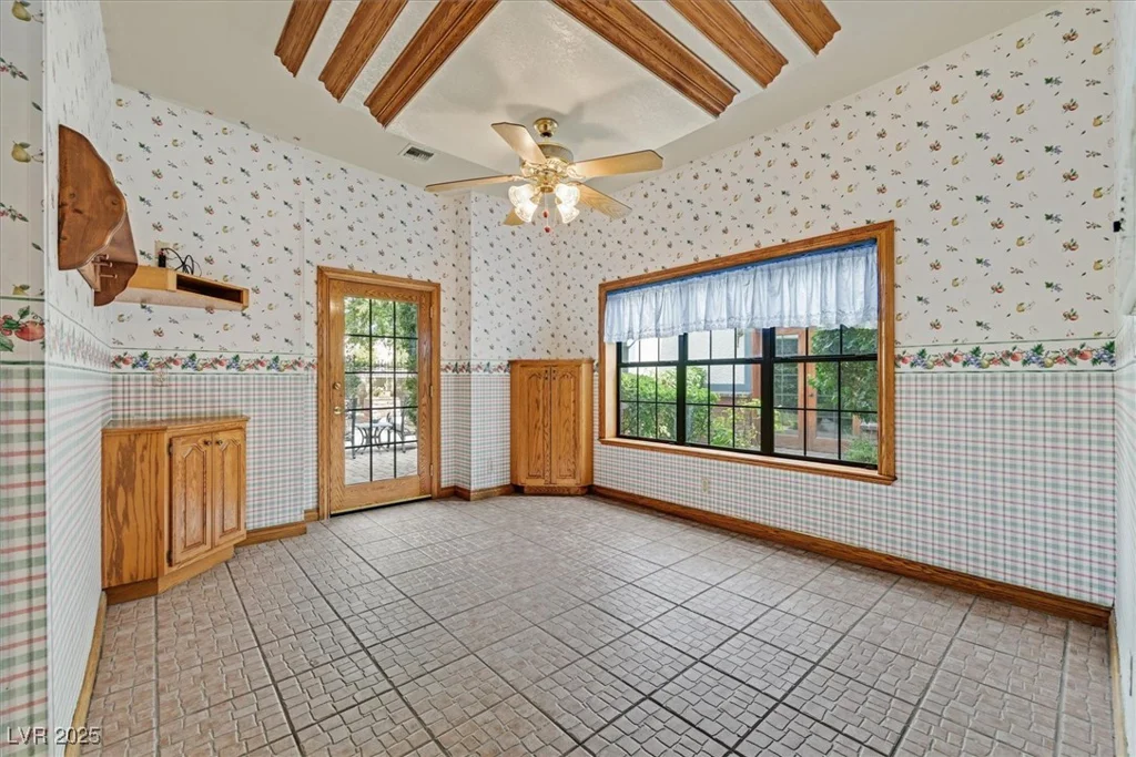 3111 Coachlight, Las Vegas, NV 89117