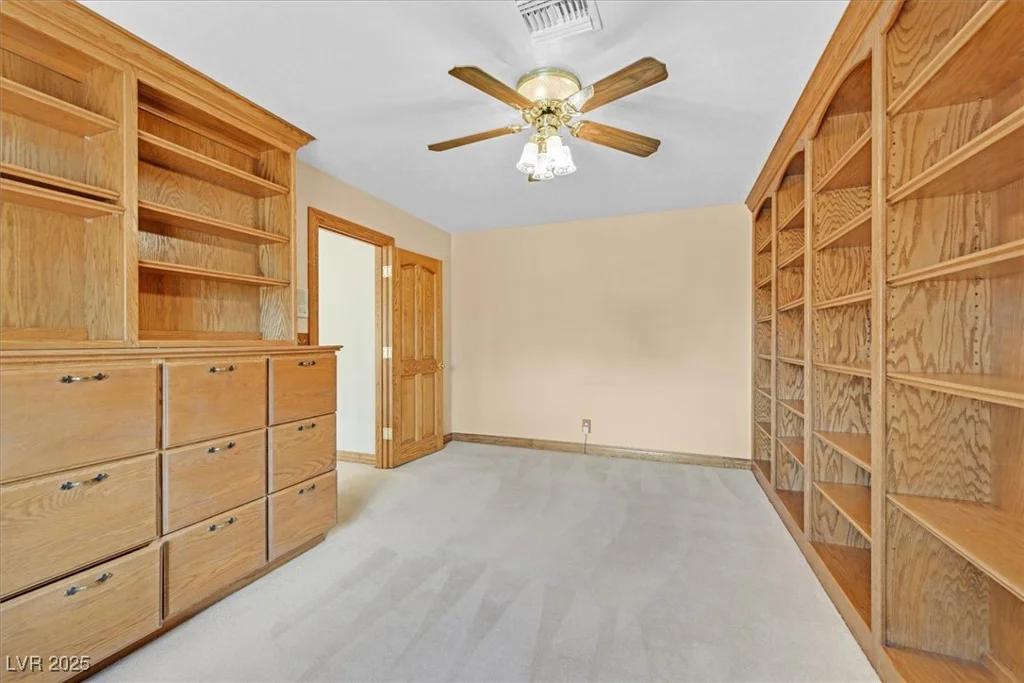 3111 Coachlight, Las Vegas, NV 89117