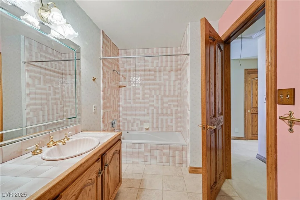 3111 Coachlight, Las Vegas, NV 89117