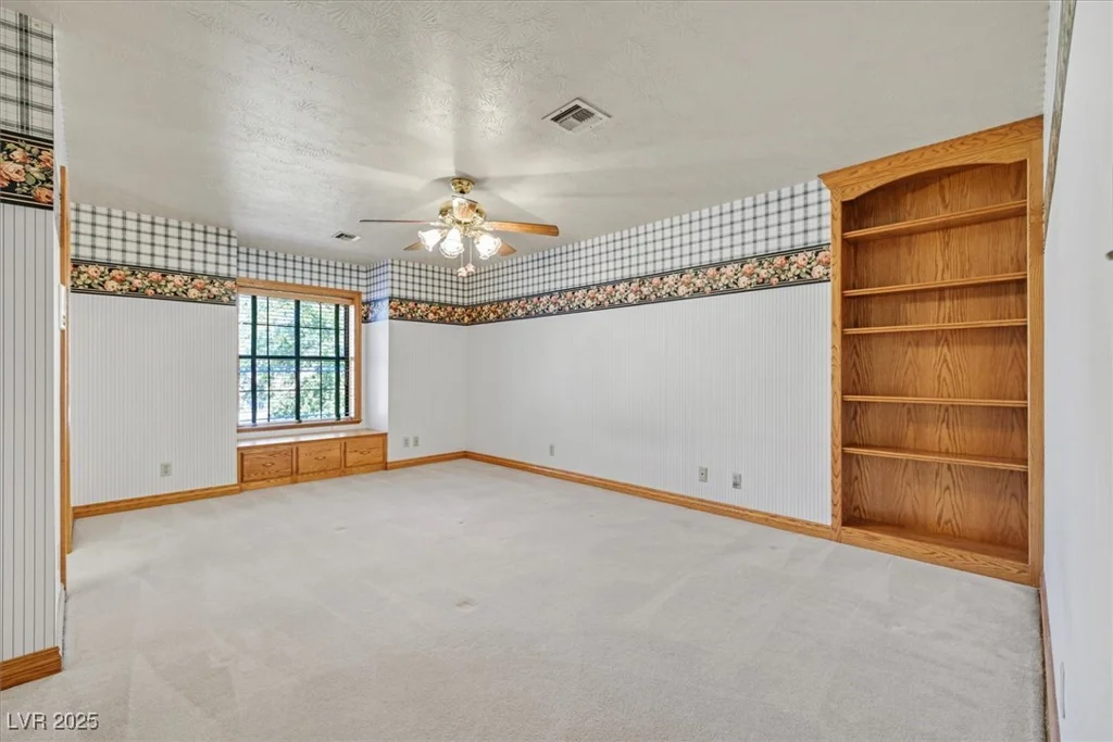 3111 Coachlight, Las Vegas, NV 89117