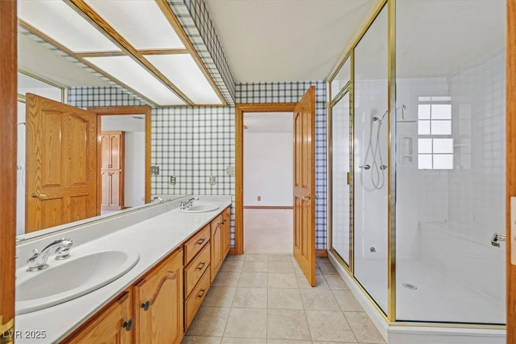 3111 Coachlight, Las Vegas, NV 89117
