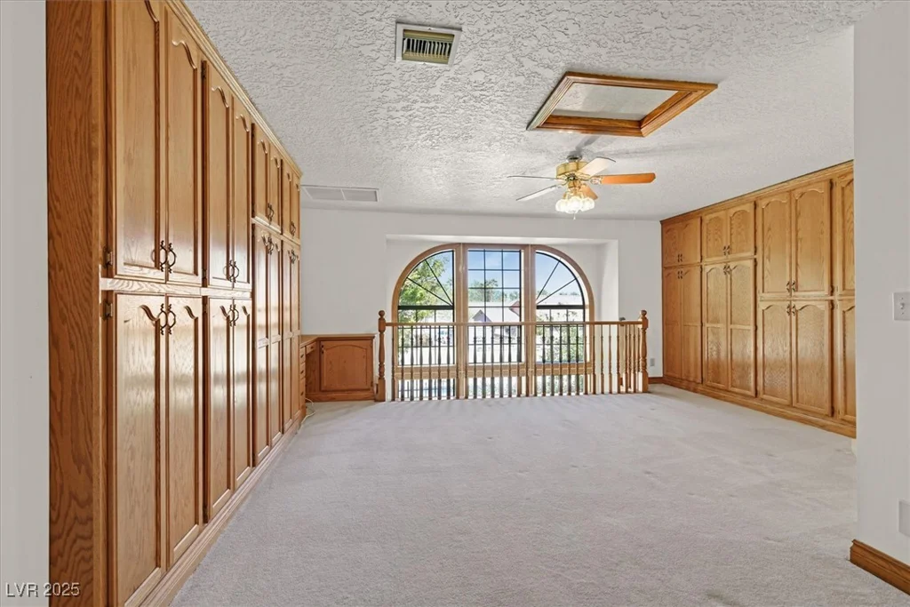 3111 Coachlight, Las Vegas, NV 89117