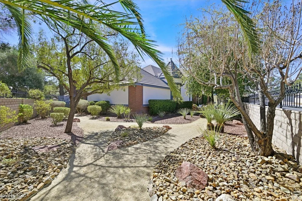 3111 Coachlight, Las Vegas, NV 89117