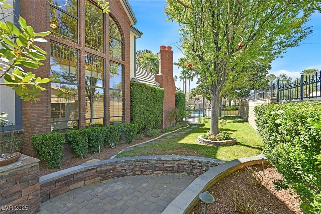 3111 Coachlight, Las Vegas, NV 89117