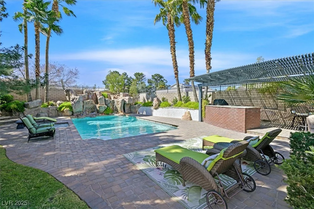 3111 Coachlight, Las Vegas, NV 89117