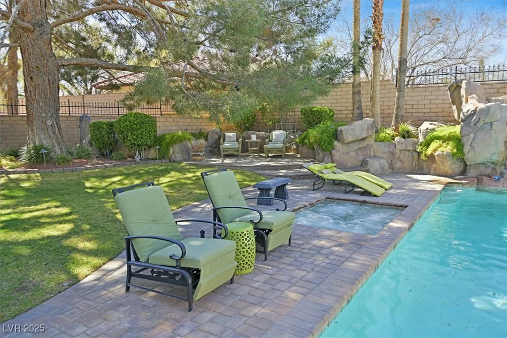 3111 Coachlight, Las Vegas, NV 89117