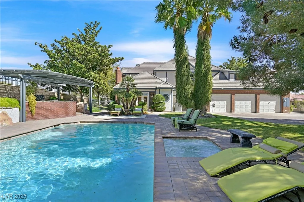 3111 Coachlight, Las Vegas, NV 89117
