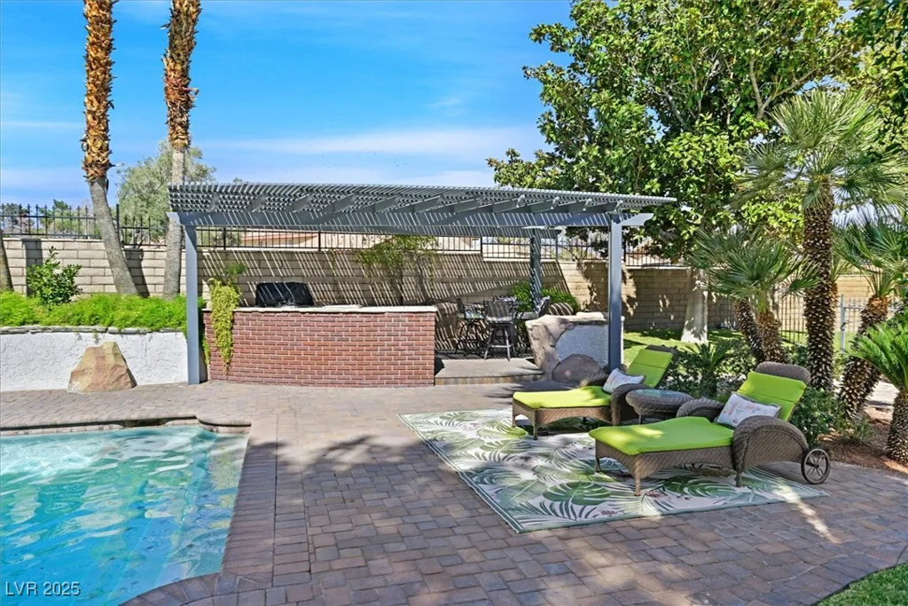 3111 Coachlight, Las Vegas, NV 89117