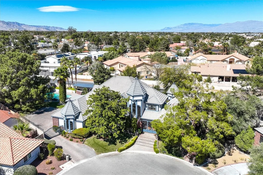 3111 Coachlight, Las Vegas, NV 89117