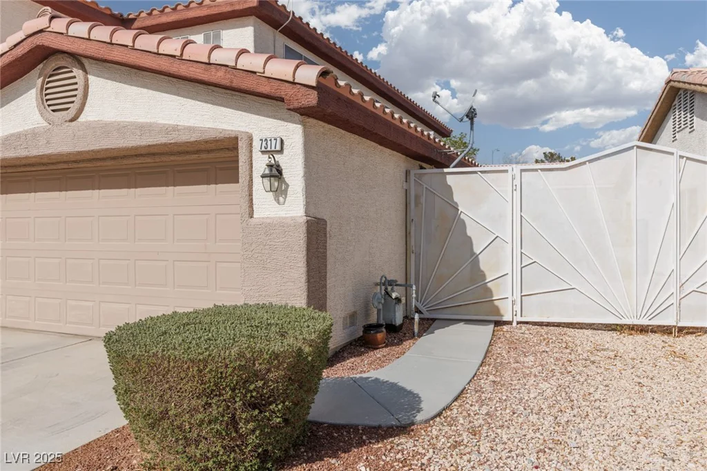 7317 Bosky Springs, Las Vegas, NV 89131