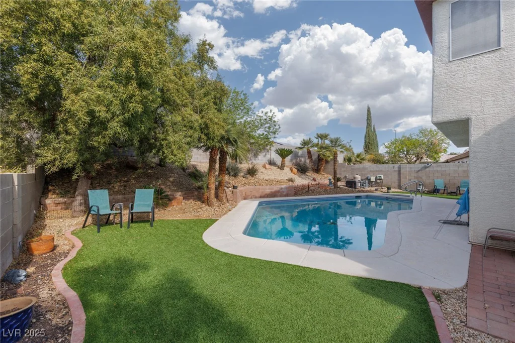 7317 Bosky Springs, Las Vegas, NV 89131