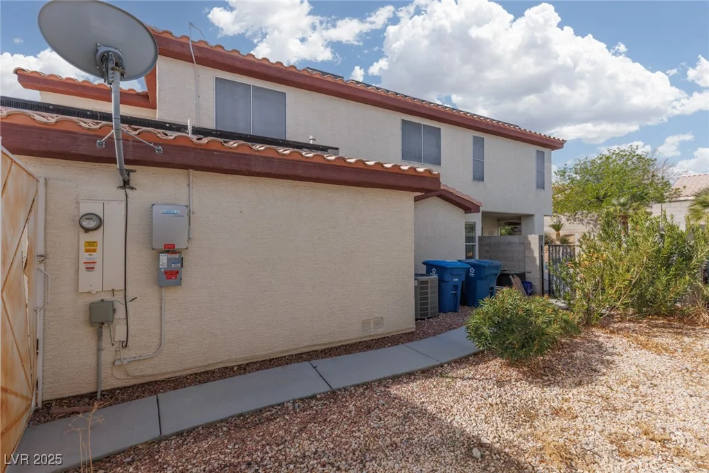 7317 Bosky Springs, Las Vegas, NV 89131