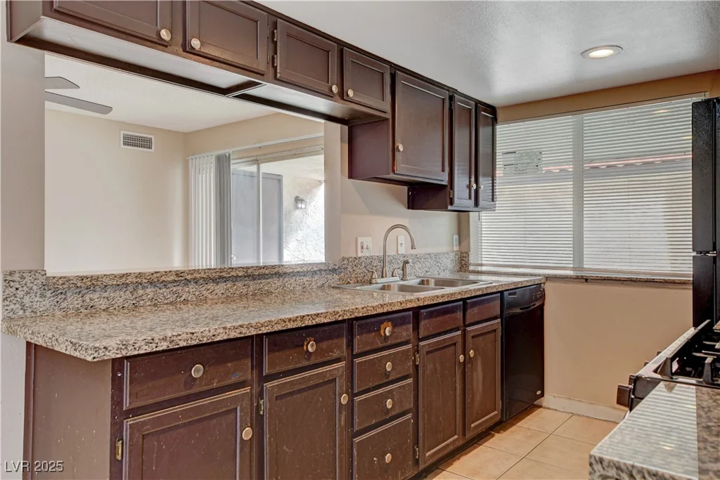 1405 VEGAS VALLEY, Las Vegas, NV 89169