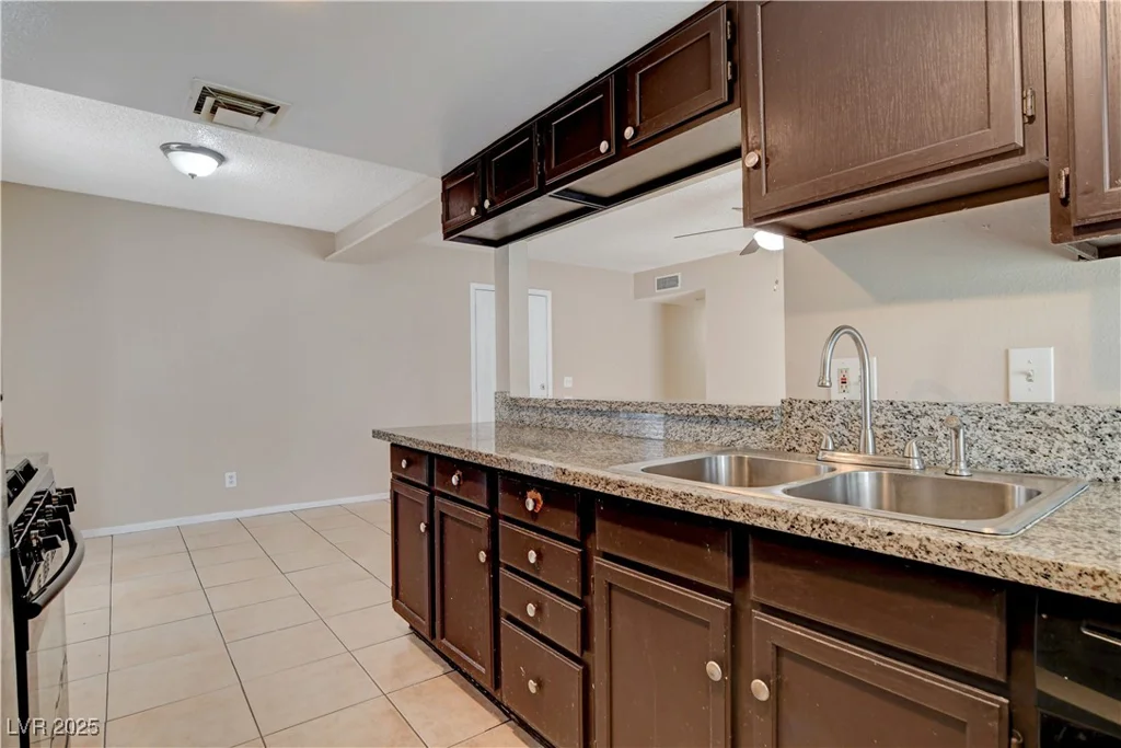 1405 VEGAS VALLEY, Las Vegas, NV 89169