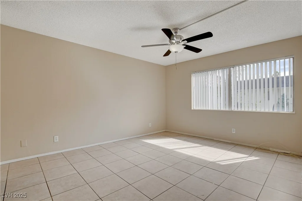 1405 VEGAS VALLEY, Las Vegas, NV 89169