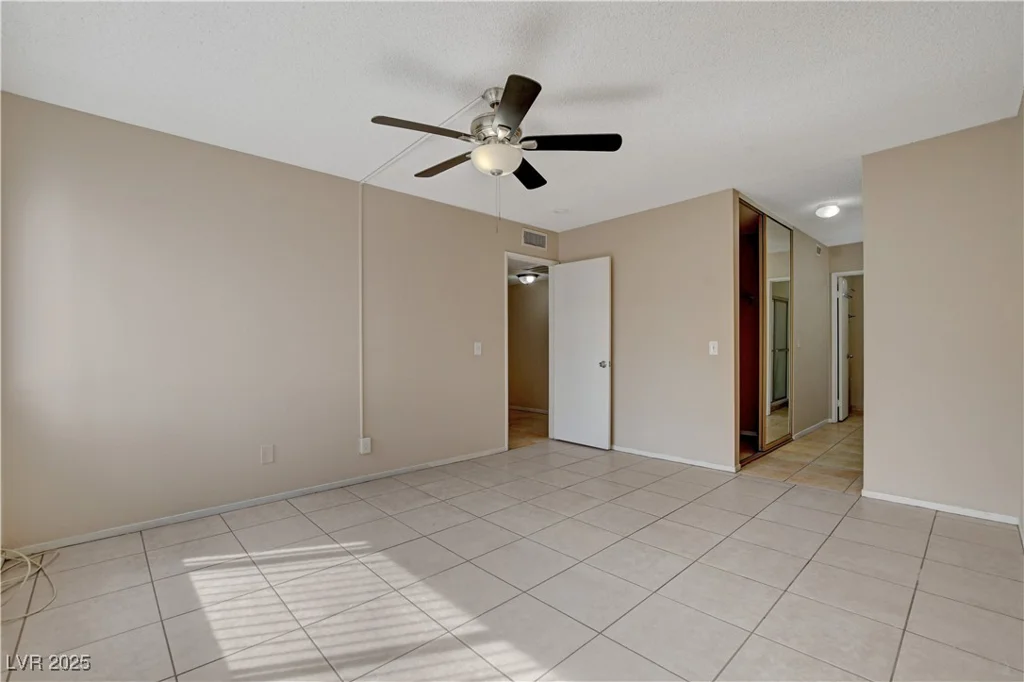 1405 VEGAS VALLEY, Las Vegas, NV 89169
