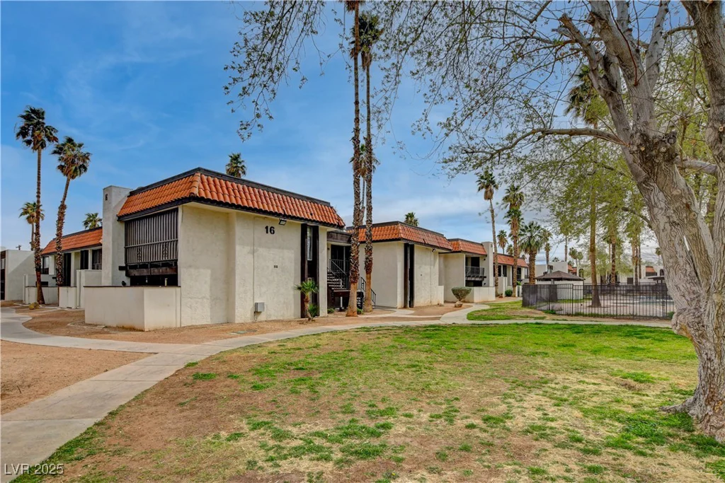 1405 VEGAS VALLEY, Las Vegas, NV 89169