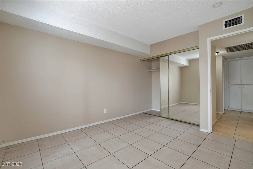 1405 VEGAS VALLEY, Las Vegas, NV 89169