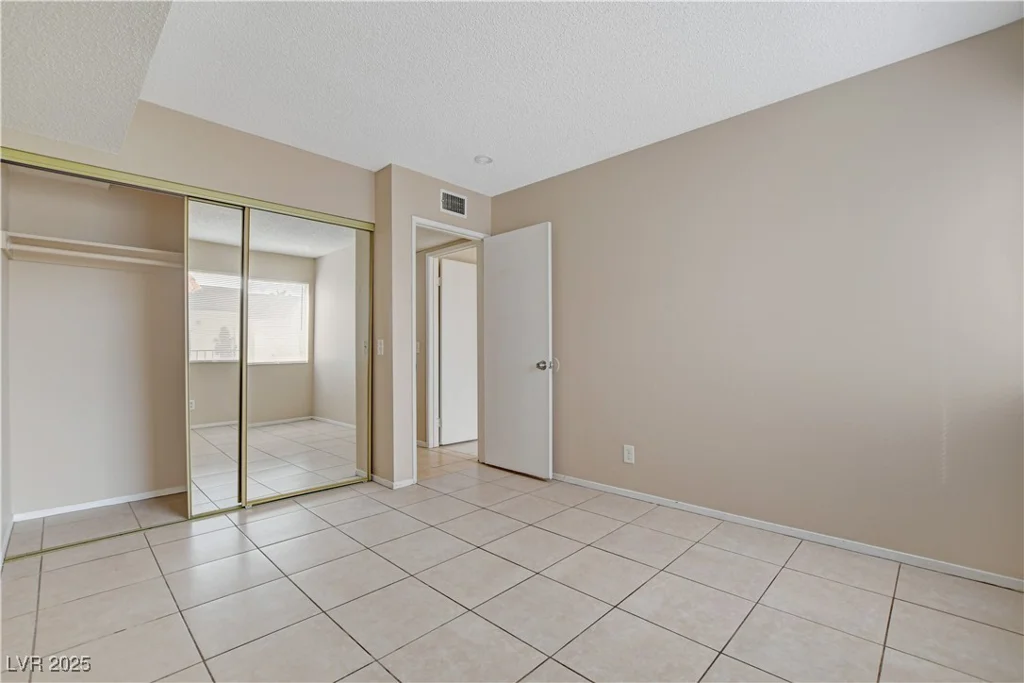 1405 VEGAS VALLEY, Las Vegas, NV 89169