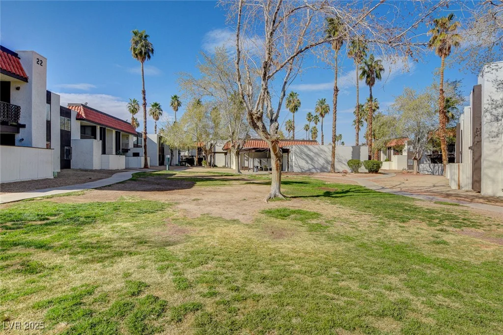 1405 VEGAS VALLEY, Las Vegas, NV 89169